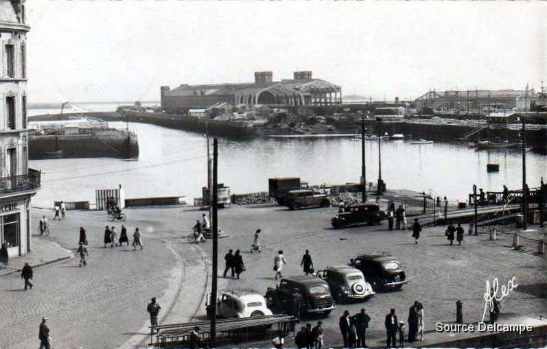 50 Cherbourg L Avant Port.jpg